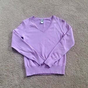 GAP Lavendar Vneck Sweater Size S